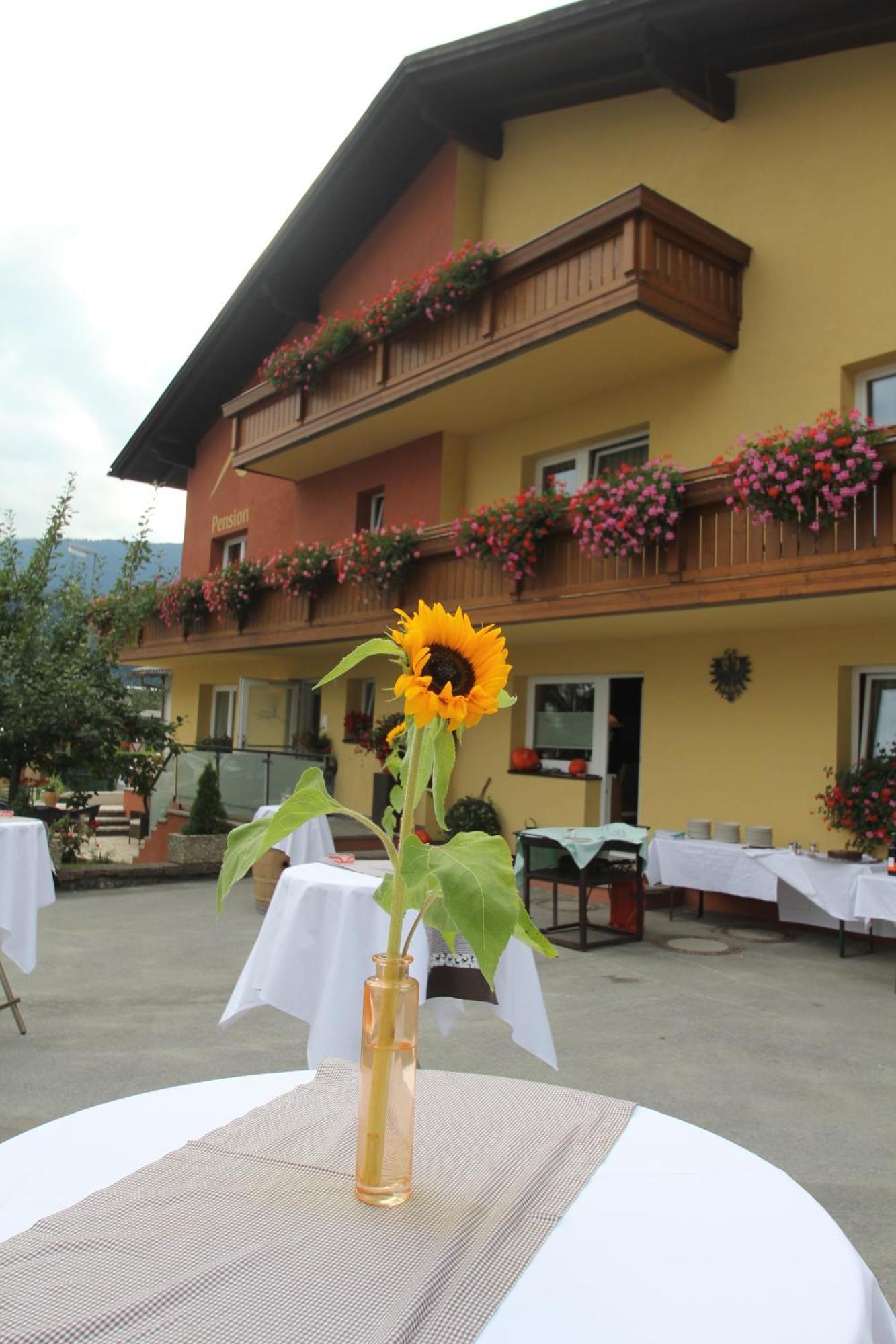 Cafe-Pension Margret Zirl Exterior photo